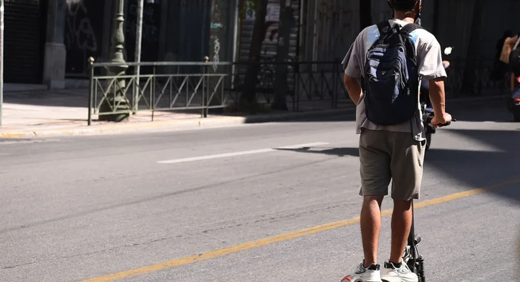 Θεσσαλονίκη: Σαφάρι ελέγχων στα ηλεκτρικά πατίνια – Καθολική απαγόρευση για άτομα κάτω των 17 ετών