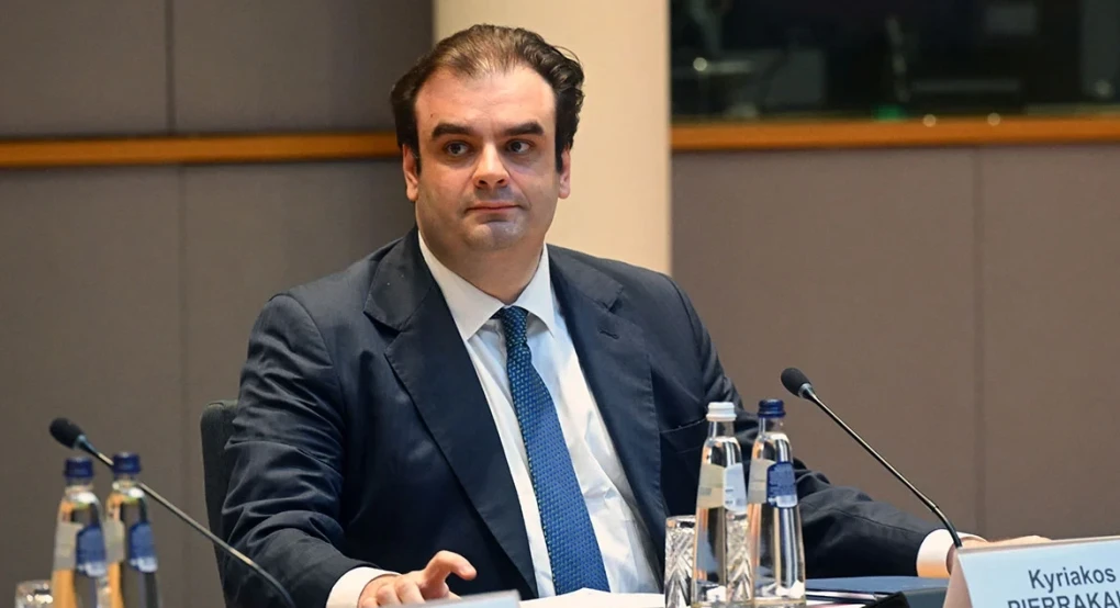 Η πρωτότυπη πρόταση Πιερρακάκη: Η ΕΕ να υιοθετήσει το μοντέλο Ελλάδας και τα εθνικά έσοδα από τις συχνότητες στα ερτζιανά να μπουν στα ταμεία της