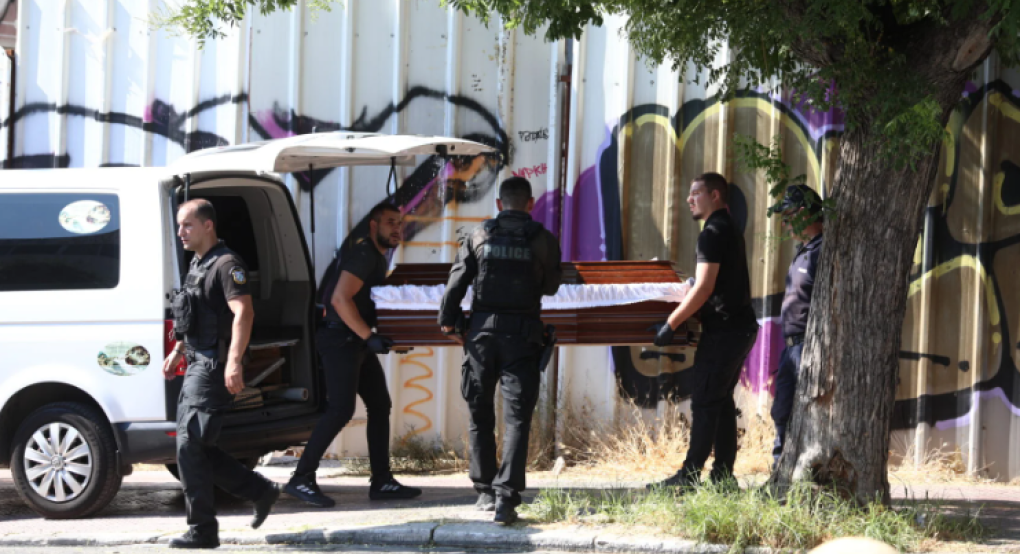Θρίλερ στην Κυψέλη: Σε γυναίκα ανήκει το πτώμα που βρέθηκε μέσα σε βαλίτσα
