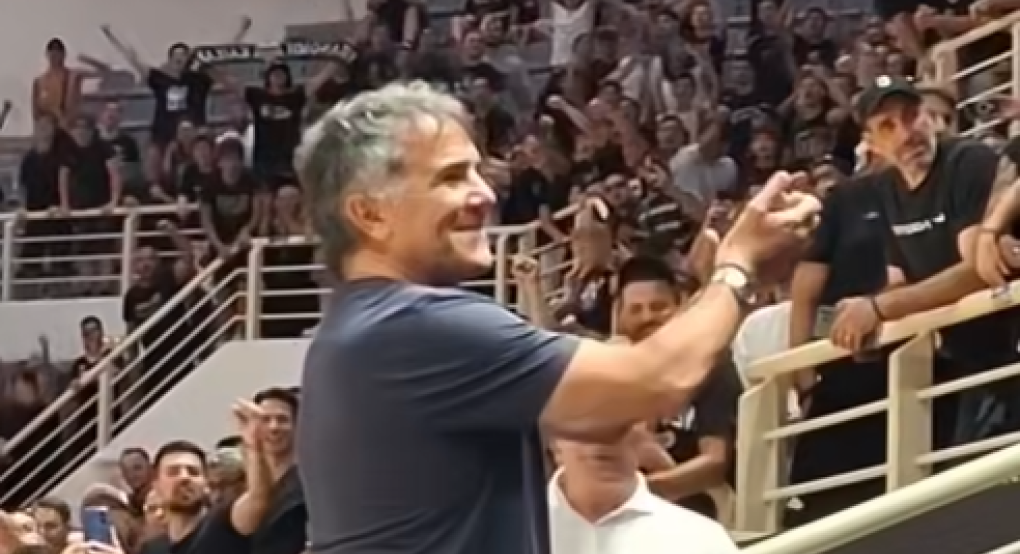Αποθέωση για τον Τέλη Μυστακίδη στο Παλατάκι (video)