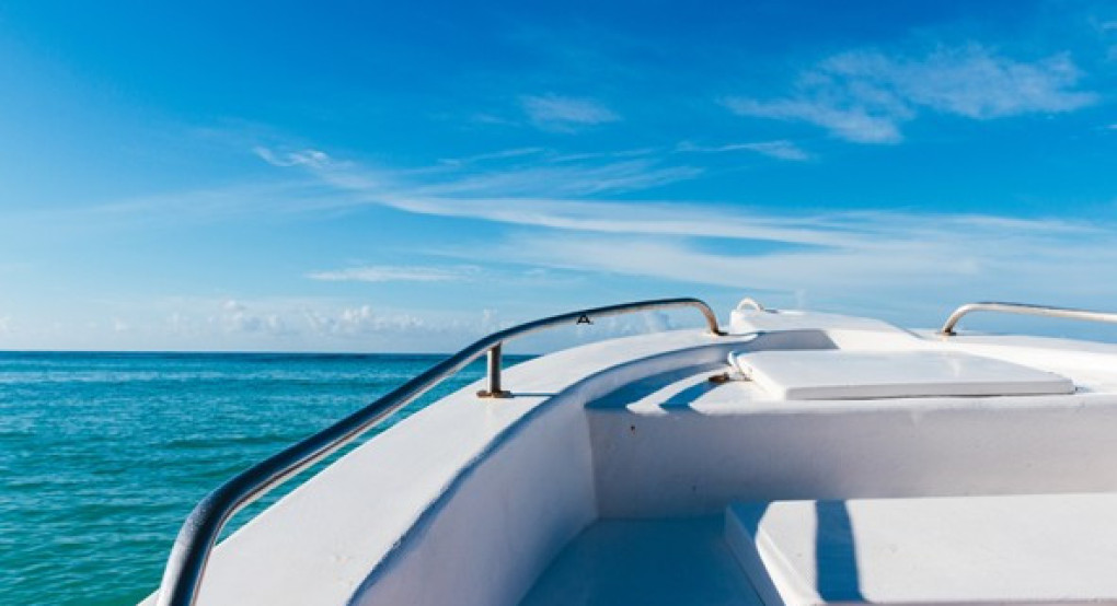 Boat Rental in Milos : Ζήστε τη Μήλο όπως πραγματικά της αξίζει
