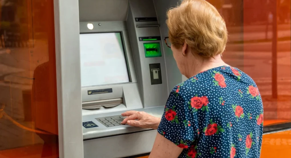 Συντάξεις χηρείας: Περίπου 8.500 θα δουν αυξήσεις 50% στο τέλος Αυγούστου, κατατέθηκε η διάταξη που καταργεί τις περικοπές ΣΥΡΙΖΑ