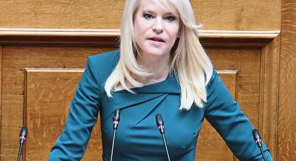Θεοδώρα Τζάκρη: «Να ληφθούν άμεσα μέτρα για την αντιμετώπιση της ασθένειας των παραμορφωμένων καρπών και τη στήριξη των παραγωγών»