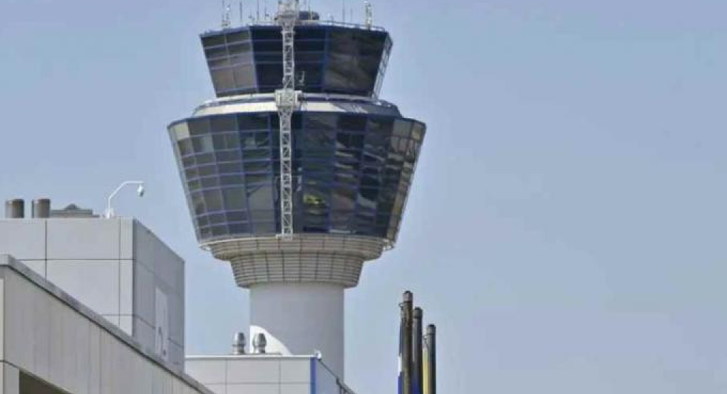 Συναγερμός σε πτήση Αθήνα – Πάρος: Αναγκαστική προσγείωση στο «Ελευθέριος Βενιζέλος» μετά από ένδειξη φωτιάς