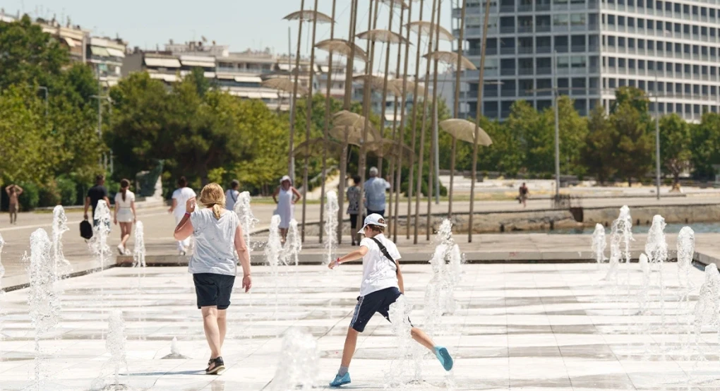 Σήμερα η χειρότερη ημέρα του καύσωνα: Σε ποιες περιοχές αναμένονται βροχές, η πρόγνωση της ΕΜΥ