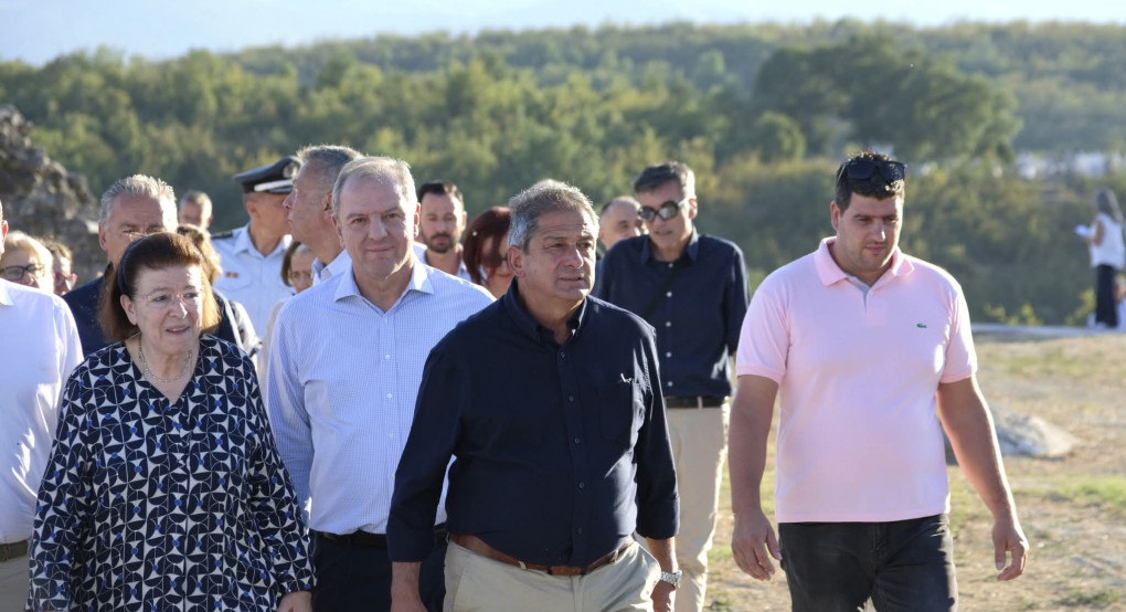 Πέτρος Τσαρκνιάς: Νιώθουμε ότι αποκαθιστούμε τους δεσμούς μας με τις ρίζες μας, με την ταυτότητα και τη συλλογική μας μνήμη.