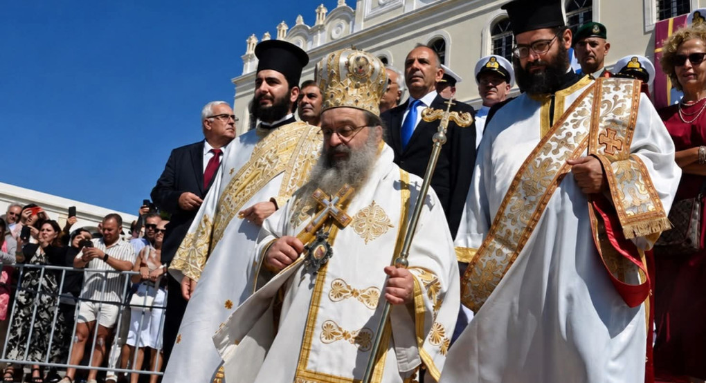 Στην Τήνο για την Παναγία ο διάκονος Φιλάρετος από τη Σκύδρα – Τιμητική παρουσία για την Πέλλα