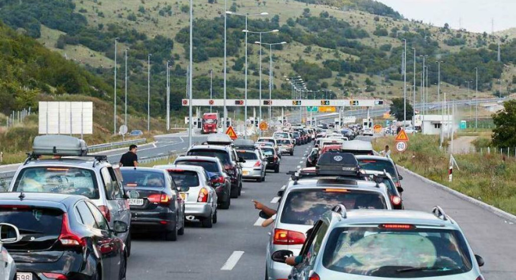 Βούλγαροι τουρίστες: Λιγότερες διανυκτερεύσεις στην Ελλάδα, αλλά 18% υψηλότερη δαπάνη ανά διανυκτέρευση