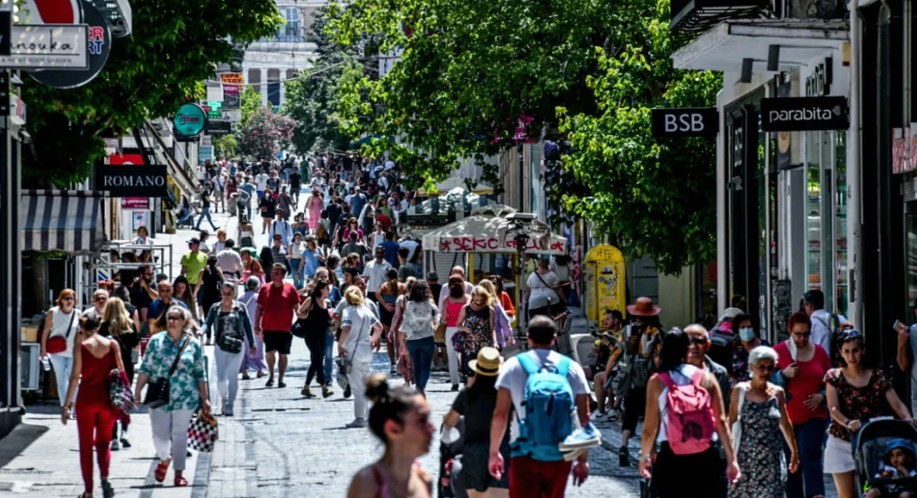 Τα δύο πρόσωπα της οικονομίας των νοικοκυριών: Ανεβαίνει ο πλούτος, πέφτει η αποταμίευση, «φουσκώνει» ο δανεισμός
