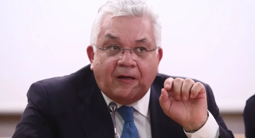 Επενδύσεις 1 δισ. ευρώ για φοιτητικές εστίες: Τέλος στους αυτοδιαχειριζόµενους χώρους και επέκταση της ελεγχόµενης εισόδου µε κάρτα προανήγγειλε ο Νίκος Παπαϊωάννου