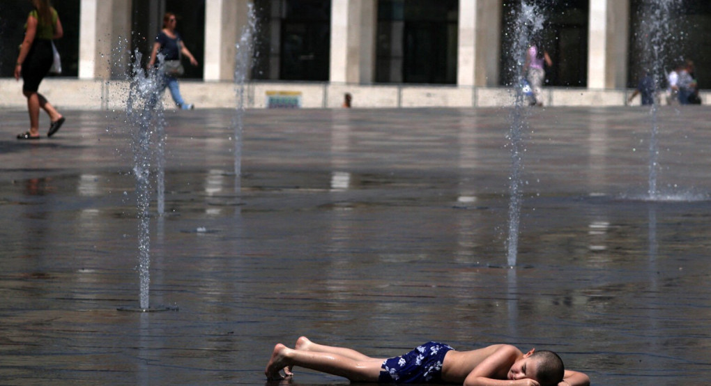 Καύσωνας διαρκείας στη Γαλλία – Το δεύτερο μεγαλύτερο κύμα ζέστης από το 1947