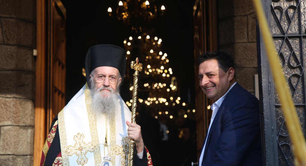 Η ευλογία του Μητροπολίτη Ναυπάκτου Ιεροθέου στον Δήμαρχο Έδεσσας Γιάννη Τσεπκεντζή