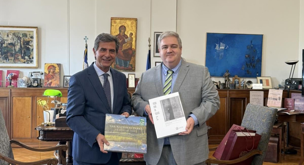 Συνάντηση Γκιουλέκα με τον Αμερικανό Πρόξενο