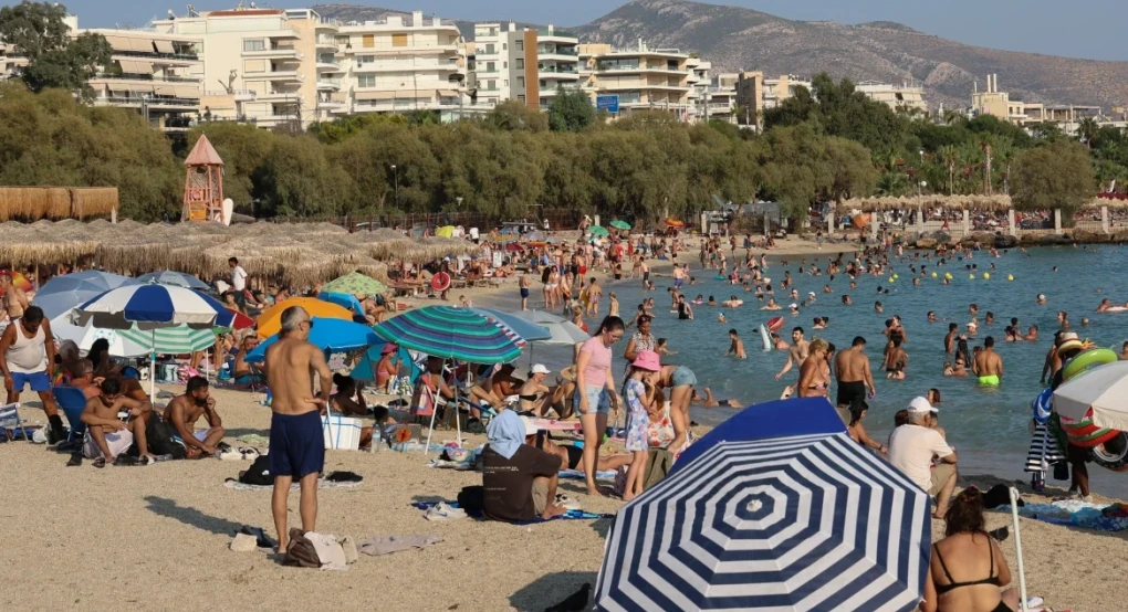 Επιμένει ο καύσωνας: Στους 40 βαθμούς ο υδράργυρος, red code σήμερα σε Αττική και ακόμα 11 περιοχές για πυρκαγιά
