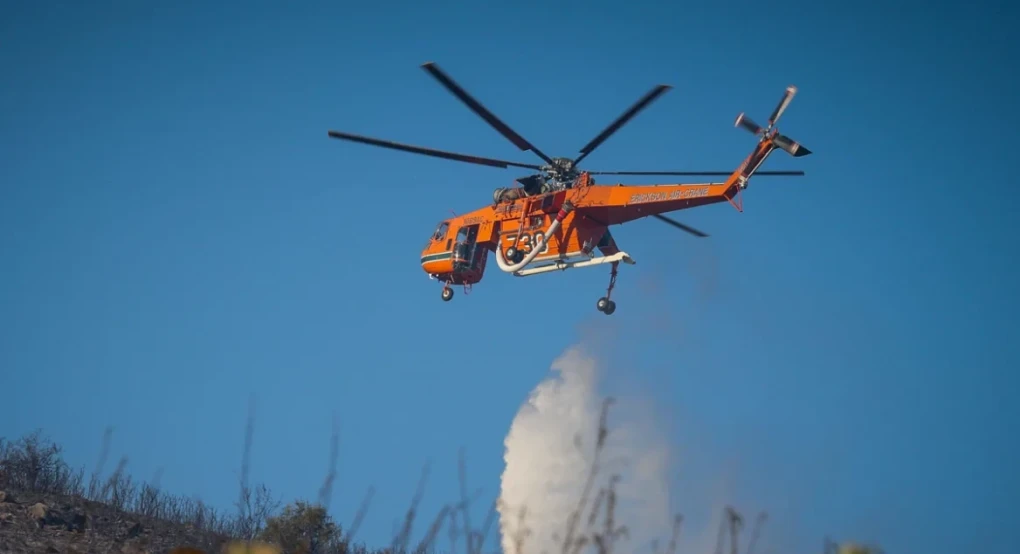 Φωτιά στον Δήμο Παγγαίου στην Καβάλα, επιχειρούν τέσσερα εναέρια μέσα