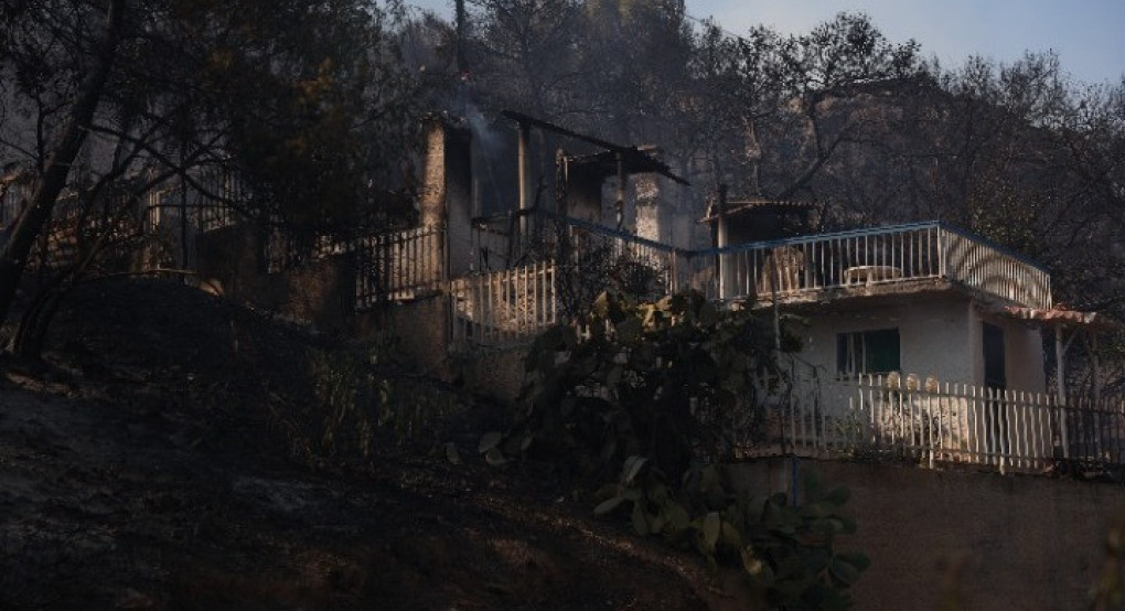 Σαλαμίνα: Στους 502 οι απεγκλωβισμένοι από θαλάσσης - 362 μεταφέρονται στη Φανερωμένη