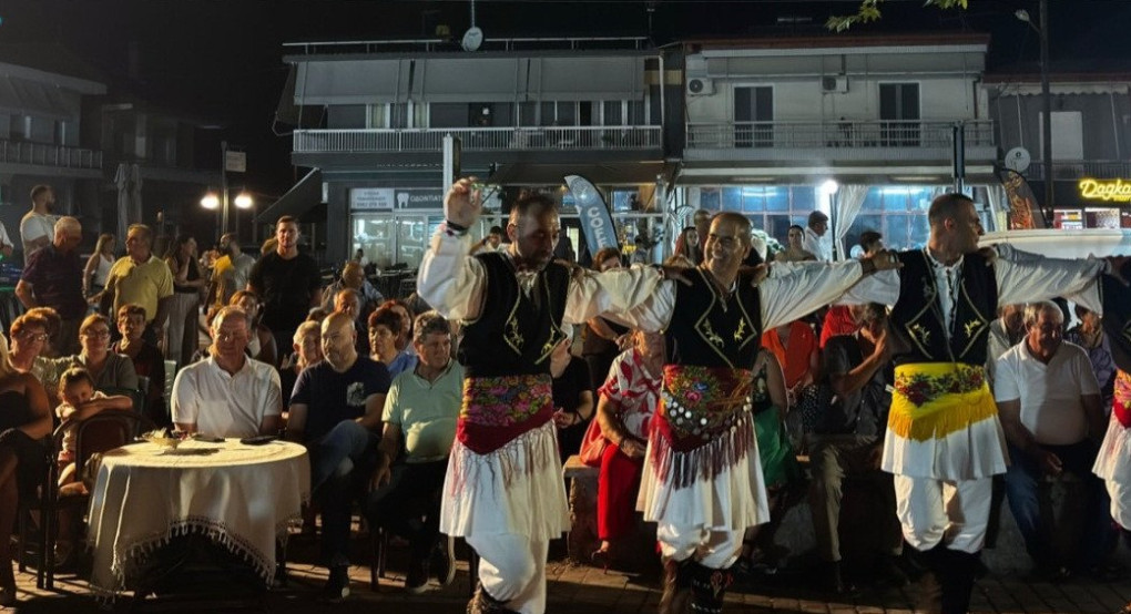 «Θεοτόκια» και Καρυώτισσα έδωσαν ρυθμό σε μια ξεχωριστή βραδιά