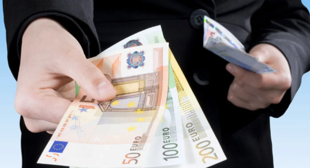 Στα 3,5 δισ. ευρώ τα φέσια του Δημοσίου σε ιδιώτες τον Ιούνιο