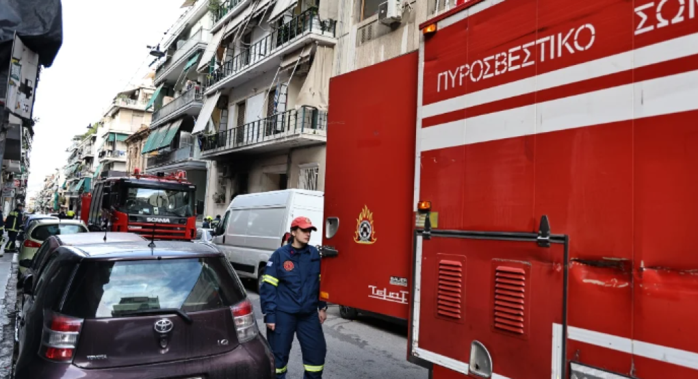 Θεσσαλονίκη: Πυρκαγιά σε αύλειο χώρο επιχείρησης στο Καλοχώρι