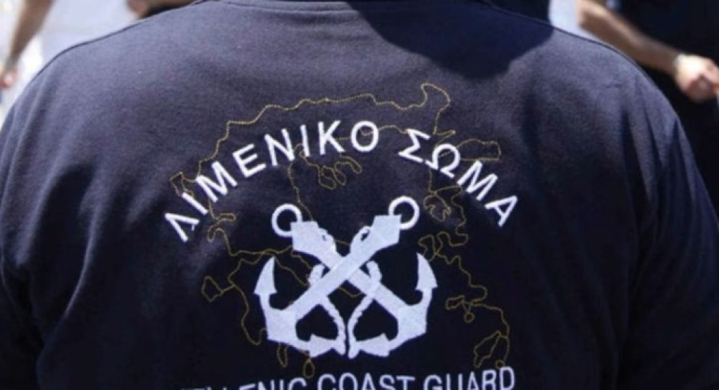 Σύγκρουση θαλαμηγού με ελλιμενισμένα σκάφη στην Αίγινα – Χωρίς αναφορές τραυματισμών