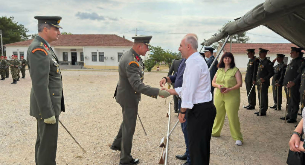 Ο Αντιδήμαρχος Δημήτρης Θεοδωρίδης στην τελετή παραλαβής της Διοίκησης του 596 Αερομεταφερόμενου Τάγματος Πεζικού