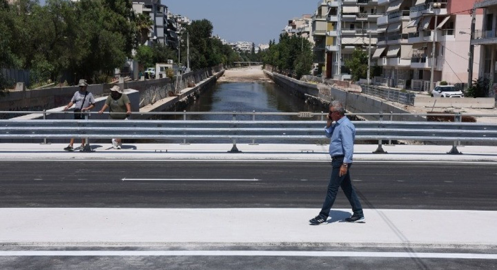 Στην κυκλοφορία η νέα οδική γέφυρα στη Λεωφόρο Εθνάρχου Μακαρίου στο ύψος του Ιλισσού