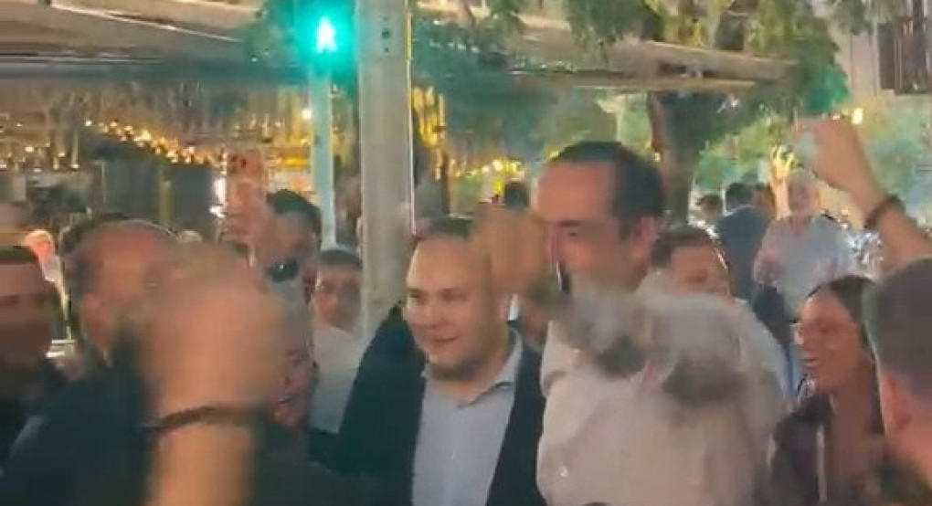 Χαμός με τον Γρηγόρη Δημητριάδη στο πάρτι της ΟΝΝΕΔ – Θερμή υποδοχή στη Θεσσαλονίκη