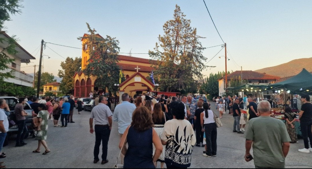 Ουρές πιστών στην Παναγία Μηλιώτισσα – Πλήθος κόσμου στον Πανηγυρικό Εσπερινό