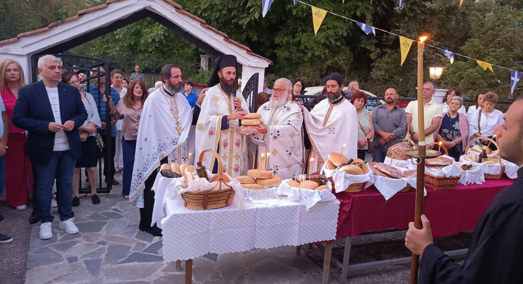 Με λαμπρότητα ο εορτασμός του Τιμίου Σταυρού στην Αγάθη Αλμωπίας – Παρών ο Δήμαρχος Νίκος Παρούτογλου