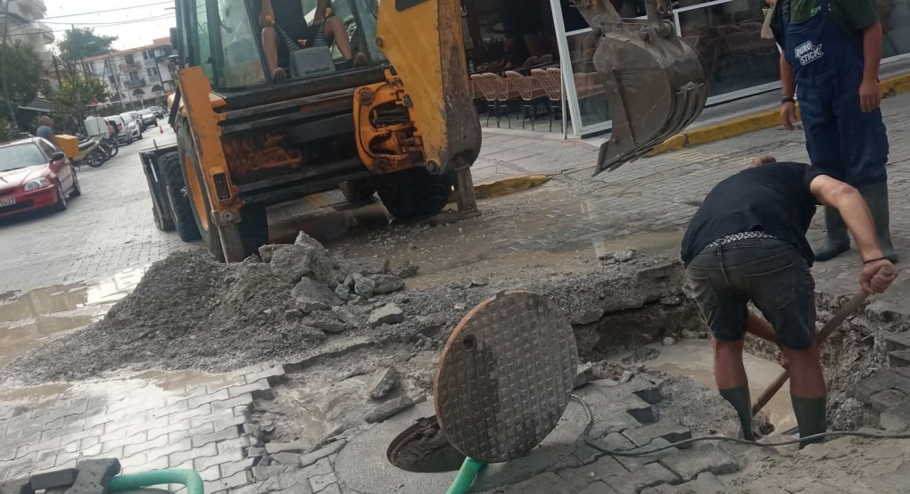 Αριδαία: Χωρίς νερό για τουλάχιστον τρεις ώρες – Βλάβη σε κεντρικό αγωγό στον πεζόδρομο