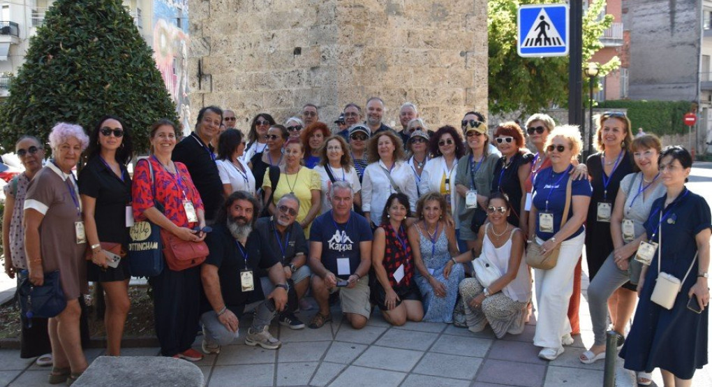 Στο Δημαρχείο Νάουσας οι καλλιτέχνες του 18ου Διεθνούς Ανταμώματος Τέχνης και Πολιτισμού