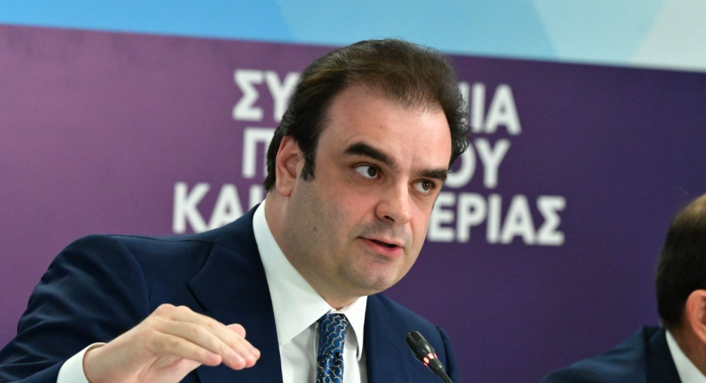 Πιερρακάκης: «Κουμπαράς» για κάθε παιδί με ισόποση συμμετοχή του κράτους – Πώς θα λειτουργεί
