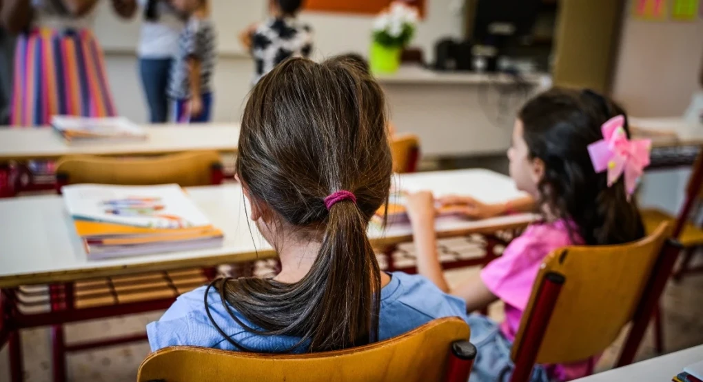 Επιστροφή στα σχολεία με αλλαγές: Λιγότερα παιδιά, νέα βιβλία, FinStart και ξένες γλώσσες