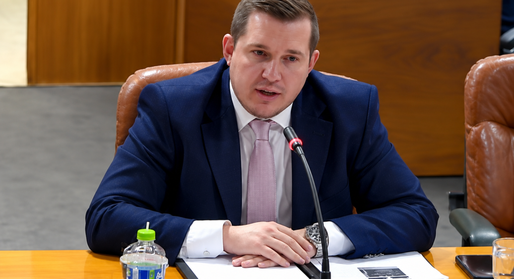 Βαγγέλης Θωμάς: Νοσοκομείο Έδεσσας, στρατόπεδο Καλεντζού, νέο στάδιο και Δικαστικό Μέγαρο στο Δημοτικό Συμβούλιο