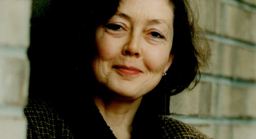 Anne Carson: Η νομπελίστα που γράφει για την Ελλάδα, τους μύθους και τους δραματουργούς της αρχαιότητας