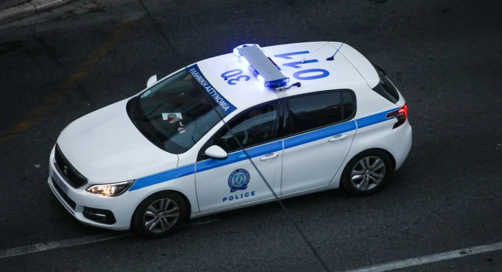 Ένας τραυματίας από πυροβολισμούς στο Μενίδι, άγνωστοι άνοιξαν πυρ κατά αυτοκινήτου