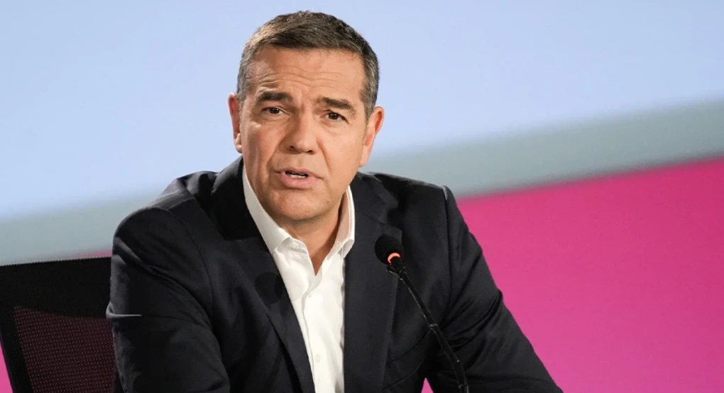 Ο Τσίπρας ανεβάζει τους τόνους απέναντι στη ΝΔ: «Μονομέτωπος αγώνας» με αιχμές για Τέμπη, ΟΠΕΚΕΠΕ και κοινωνικό κράτος