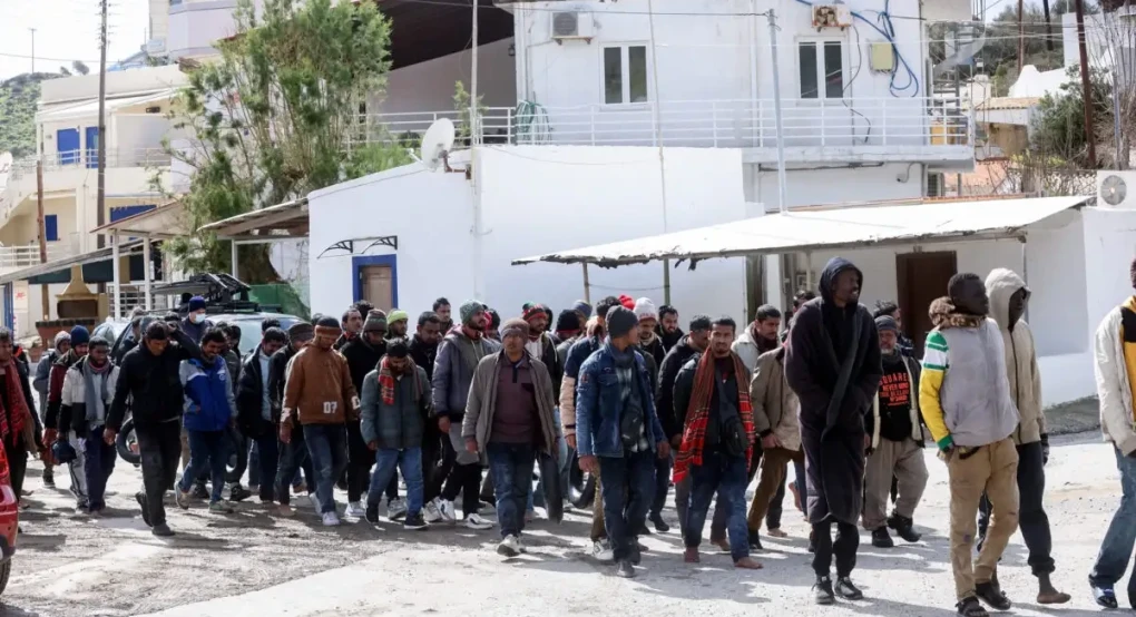 Σφράγισμα συνόρων και Return Hub: Η ελληνική πρόταση για το μεταναστευτικό στην Ευρώπη