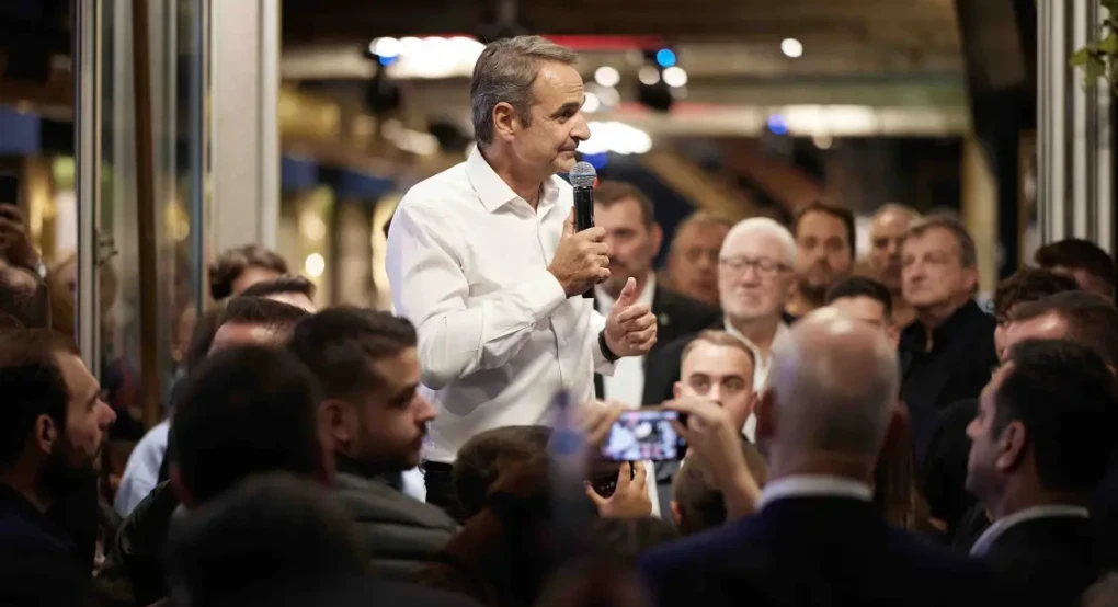 52 χρόνια Νέα Δημοκρατία: Από τον Κωνσταντίνο Καραμανλή στη μάχη των επόμενων εθνικών εκλογών