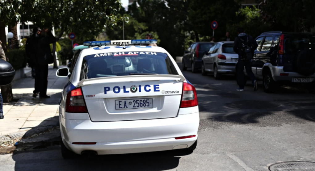 Μπισκότα Παπαδοπούλου: Δεν είναι δικό μας το βυτιοφόρο που πέταγε απόβλητα στον Κηφισό