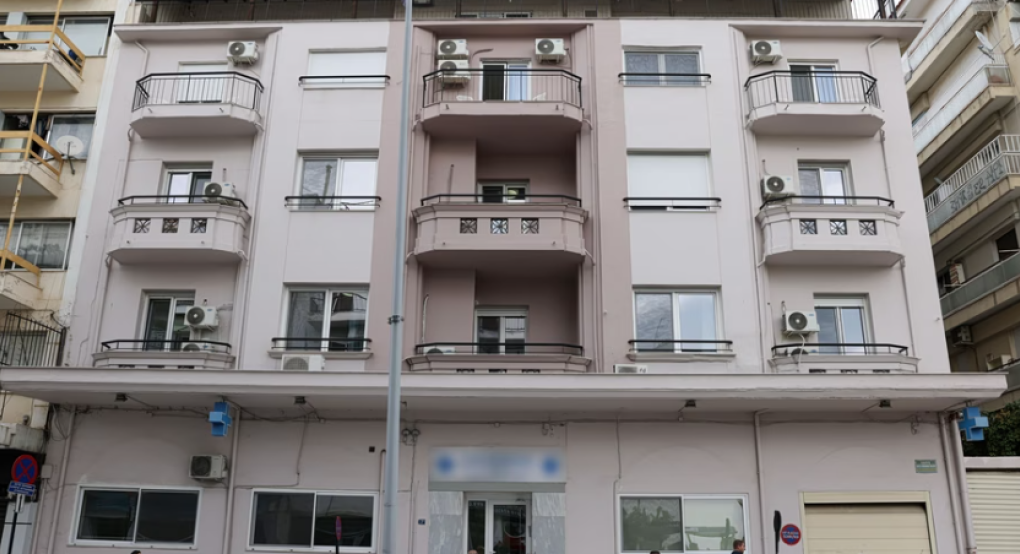 Καταγγελία-σοκ για την παράνομη ογκολογική μονάδα στη Θεσσαλονίκη: «Δεν γινόταν ποτέ ΚΑΡΠΑ» – «Τους έβαζαν κατευθείαν στο ψυγείο»