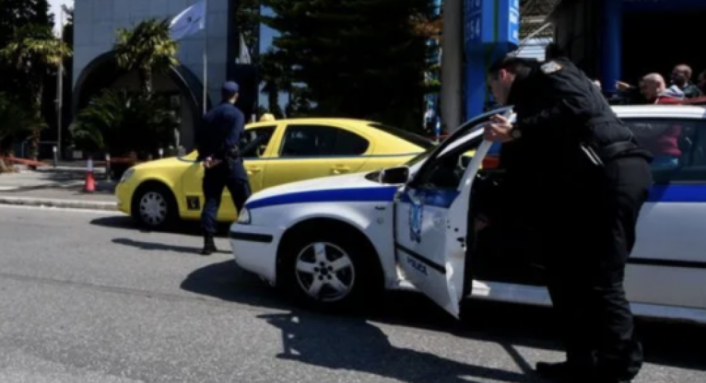Νέα Ιωνία: Πελάτης τσακώθηκε με οδηγό ταξί και της έκοψε το αυτί με τα δόντια του