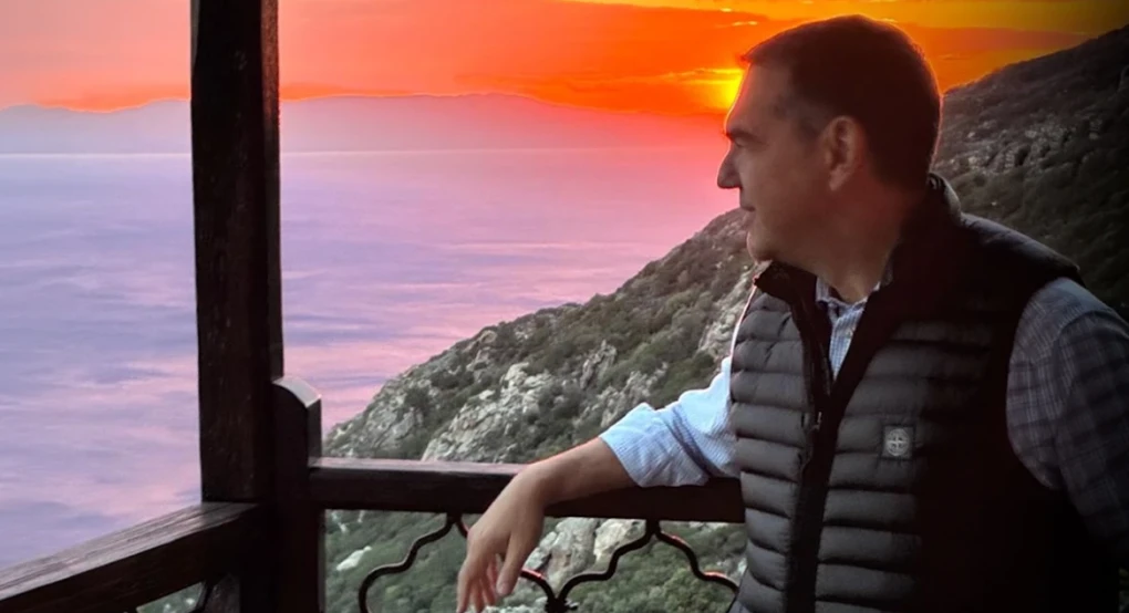 Από το Άγιον Όρος, στο Γεντί Κουλέ σήμερα ο Τσίπρας: Τα πυρά Αδωνι και Πολάκη και οι δίαυλοι με την Αθωνική Πολιτεία