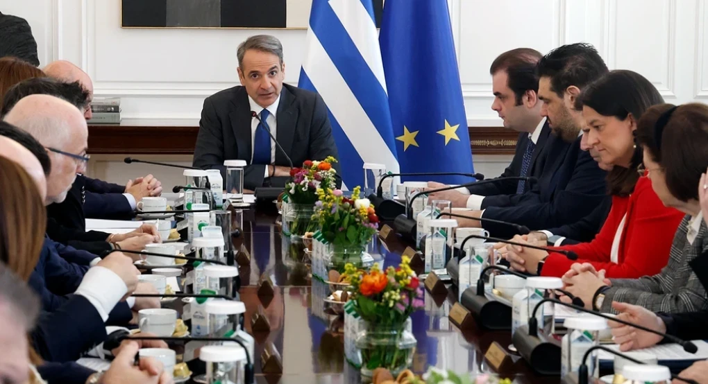Στήριξη με μέτρο, ευρωπαϊκή ευελιξία και μήνυμα Μητσοτάκη προς τους υπουργούς του – Οι τέσσερις κυβερνητικές παρεμβάσεις στην ενεργειακή καταιγίδα