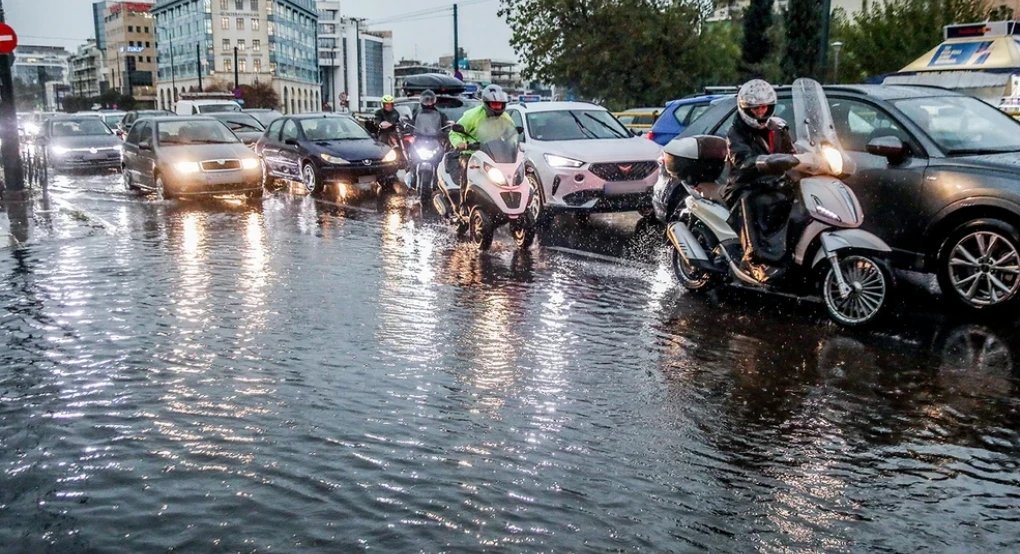 Ραγδαία επιδείνωση του καιρού από την Κυριακή με πολλές καταιγίδες- Πώς θα γίνει η παρέλαση