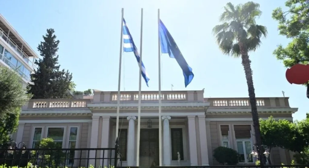 Κυβέρνηση: Διπλή στήριξη στα νοικοκυριά
