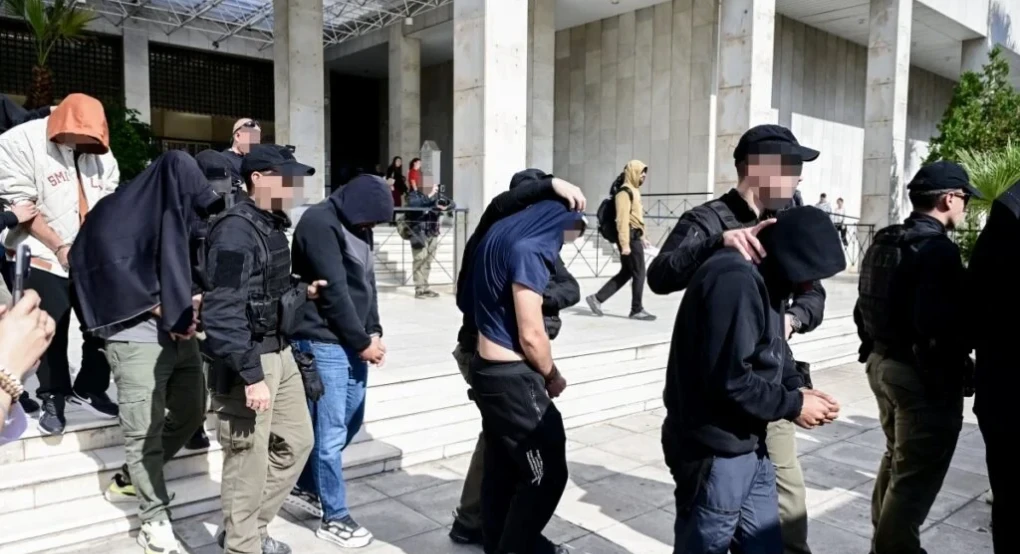 Pizza Fan: Στην Ευελπίδων για να απολογηθούν οι πρώτοι 10 συλληφθέντες