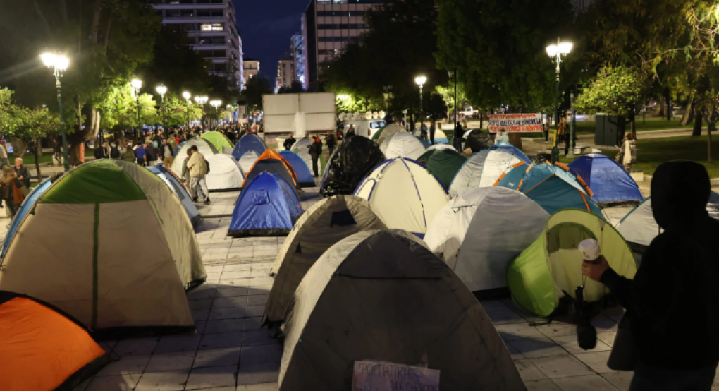 Οι φοιτητές θα διανυκτερεύσουν στο Σύνταγμα: «Να σπουδάσουμε ή να επιβιώσουμε;» [εικόνες]