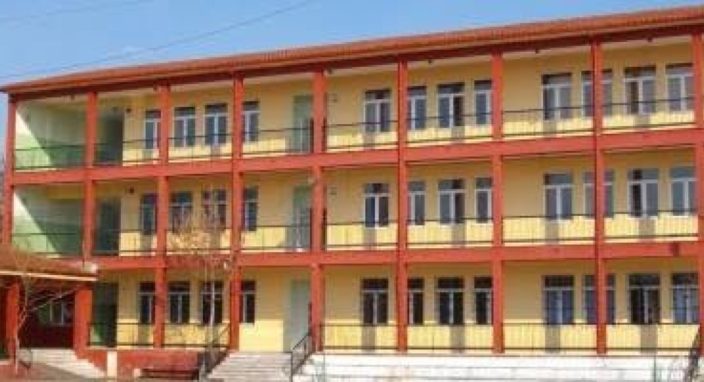 1ο Γυμνάσιο Γιαννιτσών: Μην το πετάς, φέρτο σε μας!