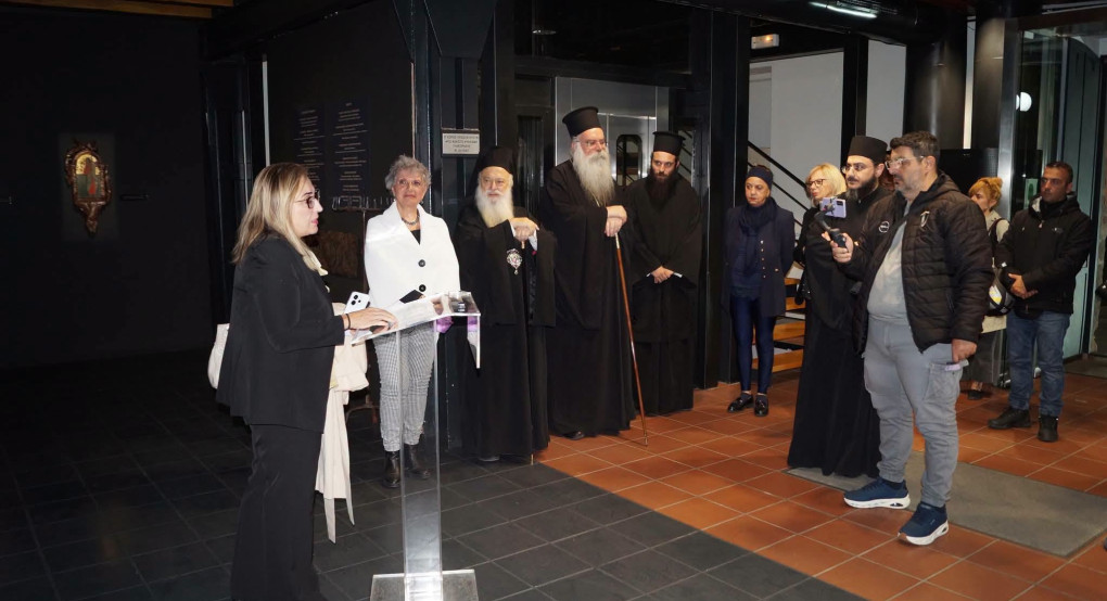 Στέλλα Αραμπατζή: Συγκίνηση και υπερηφάνεια για την ιστορία της Νάουσας – Παρούσα στην έκθεση «Τεκμήρια πίστης και τέχνης»